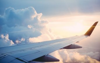 Ryanair assunzioni 2017: posizioni aperte per assistenti di volo, ecco come candidarsi