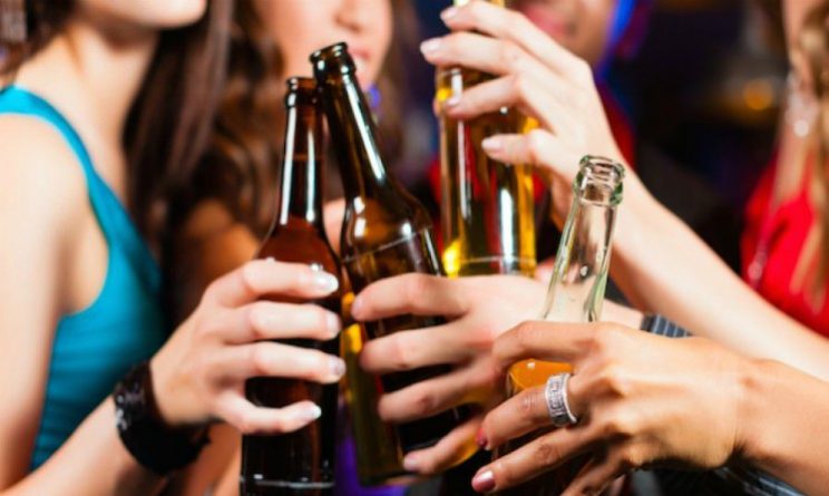 Abuso di alcol, negli adolescenti modifica il cervello, lo studio