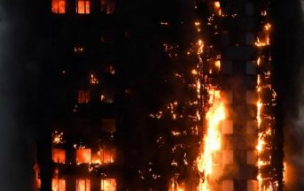 Londra incendio grattacielo Grenfell Tower: “Sei vittime”, cause del rogo sconosciute