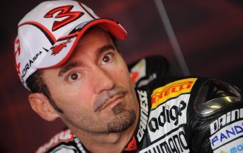 Max Biaggi condizioni di salute: “Due costole rotte danno problemi ai polmoni”
