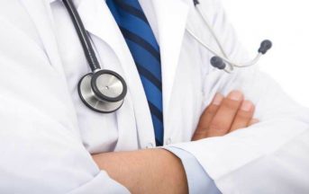 Niente chemio contro il linfoma: medico di famiglia radiato dall’Ordine e condannato