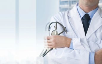 Bimbo morto per otite: omeopata che lo aveva in cura sospeso dall’incarico