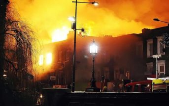 Incendio Camden Market a Londra: notte di paura, nessun ferito