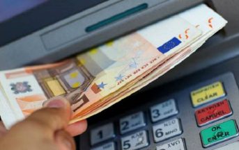 Bancomat prelievo massimo giornaliero e mensile: cambiano le regole, oltre la soglia scattano i controlli fiscali