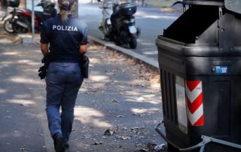 Donna fatta a pezzi e gettata in un cassonetto a Roma: confessa il fratello, uccisa per motivi economici