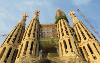 Strage Barcellona ultime notizie: i terroristi volevano far saltare in aria la Sagrada Familia