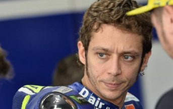 Valentino Rossi operato nella notte: «Voglio tornare in moto prima possibile»