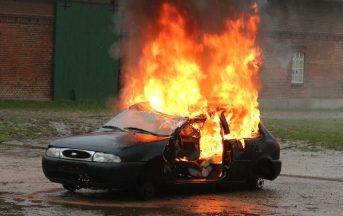 Cuggiono, minaccia la ex e le incendia l’auto: stalker arrestato dai Carabinieri
