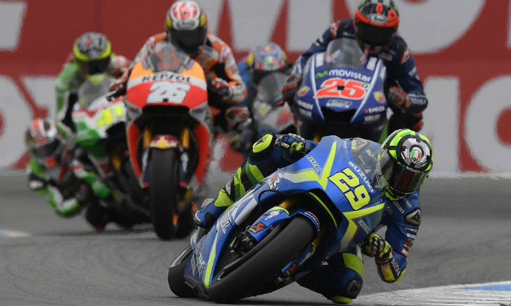 warm up silverstone andrea iannone primo