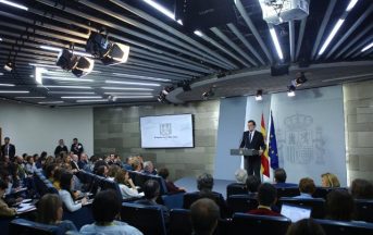 Catalogna: Madrid destituisce il governo di Puigdemont e applica l’articolo 155