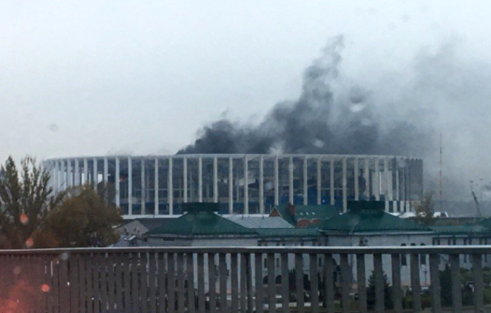 Mosca: vasto incendio in un centro commerciale Mosca: vasto incendio in un centro commerciale