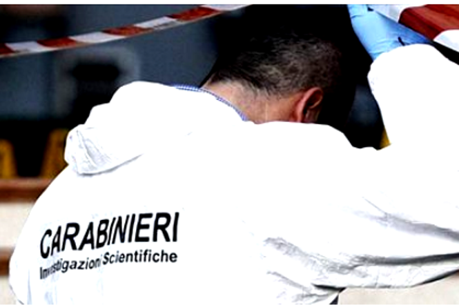 Ucciso, rinchiuso in auto e bruciato, identificato cadavere a Reggio Ucciso, rinchiuso in auto e bruciato, identificato cadavere a Reggio