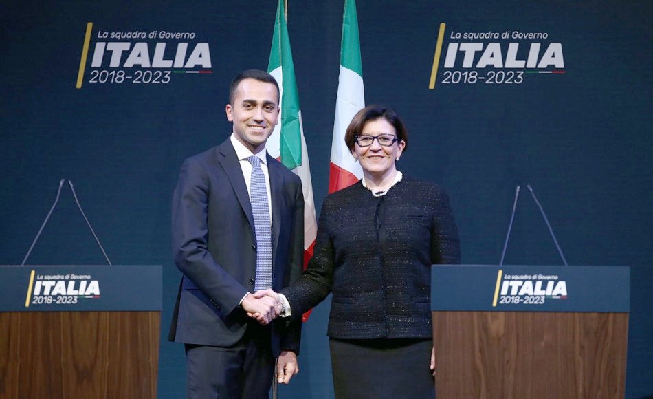 Senatore Renzi fa le valigie: tour mondiale di conferenze Senatore Renzi fa le valigie: tour mondiale di conferenze