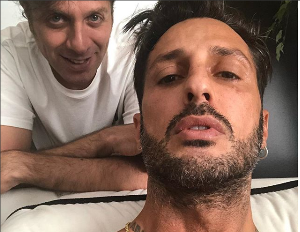 Silvia Provvedi e Benji insieme a Formentera: lei ha dimenticato Corona? Silvia Provvedi e Benji insieme a Formentera: lei ha dimenticato Corona?