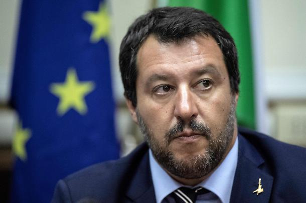 Salvini in copertina sul Time: «Il nuovo volto dell'Europa»