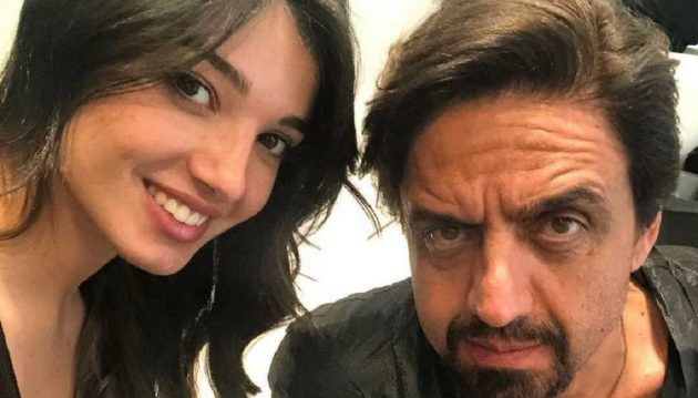 Rebecca Staffelli Si Sposa Proposta Con Anello Per La Figlia Di