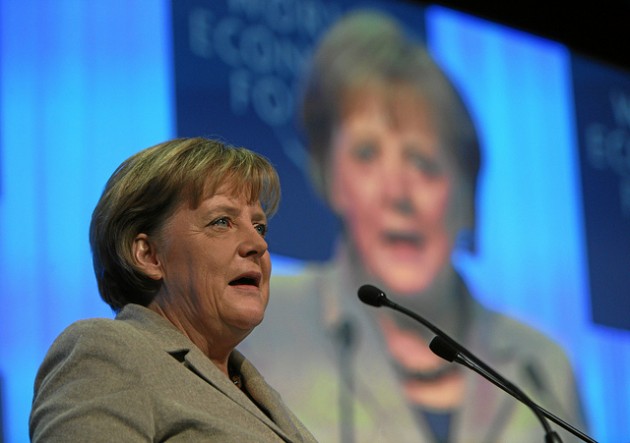 Angela Merkel potrebbe concedere asilo politico a Snowden