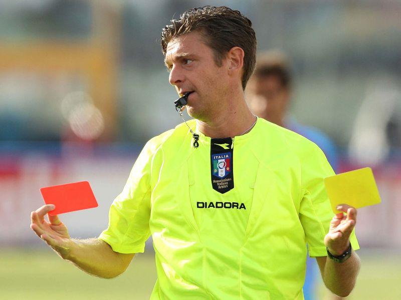 Video Il Calcio Visto Dal Punto Di Vista Arbitrale Urbanpost