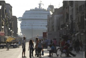 grandi navi venezia muccino petizione