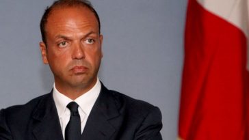 milano pacco bomba sospetto