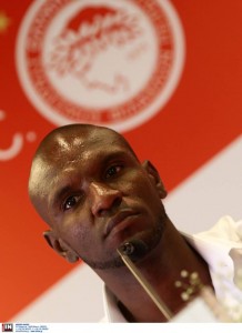 Abidal dell'Olympiakos