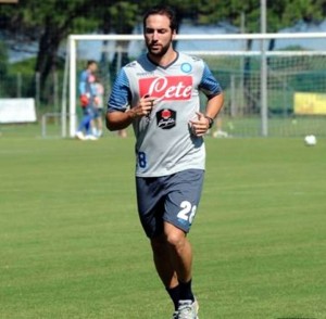 El Pipita resta al Napoli