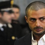 Fabrizio Corona molto provato in carcere chiederà a grazia per rivedere il figlio