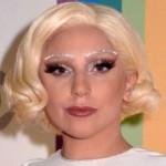 Lady Gaga sopracciglia argentate