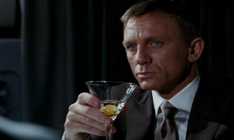 Daniel Craig è il James Bond che beve di più