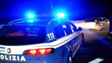 PALERMO DONNA SI DA FUOCO