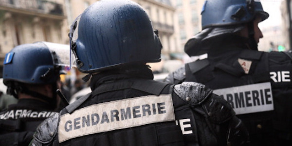 arrestato presunto attentatore a parigi 14 settembre