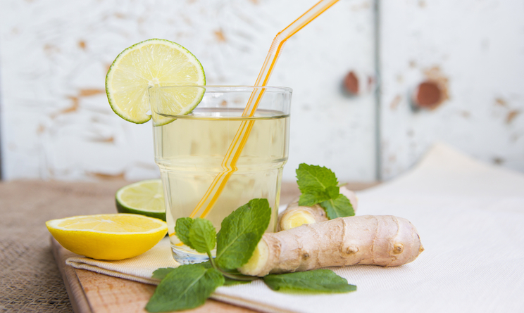 Acqua E Limone La Sera.Tisana Zenzero E Limone Benefici Mattina Pranzo E Sera Urbanpost