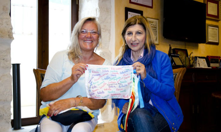 L'incontro con il sindaco Nicolini di Lampedusa - foto tratta dal blog "BiciTerapia"