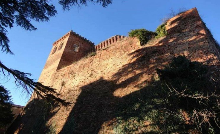 Castello di Arignano fantasma vendita