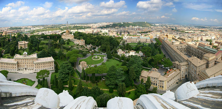 Roma, i giardini del Vaticano