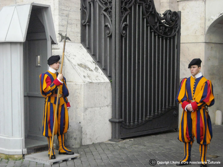 Vaticano guardie svizzere