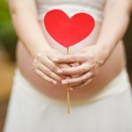 gravidanza sintomi, gravidanza sintomi iniziali, gravidanza sintomi prima settimana, gravidanza sintomi perdite bianche, segnali per capire se si è incinta,