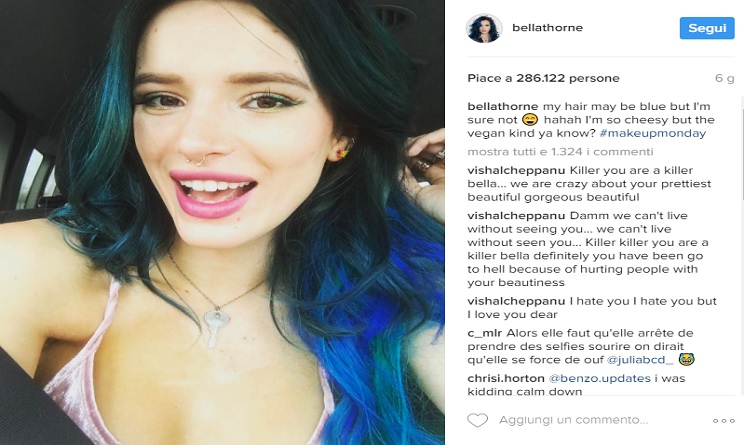 capelli primavera estate 2017, colore capelli primavera estate 2017, tendenze capelli primavera estate 2017, capelli grigi, capelli argento, capelli rosa, capelli azzurri,