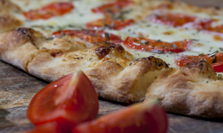 Piatti Tipici Della Campania Dalla Pizza Alle Frittelle Di Fiori Di Zucca E Tanto Altro Urbanpost