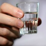 Grecia, turista 22enne beve otto bicchieri di vodka e diventa cieca