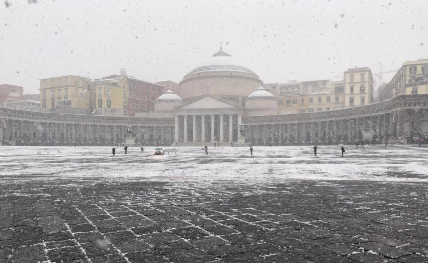 neve a napoli 27 febbraio 2018