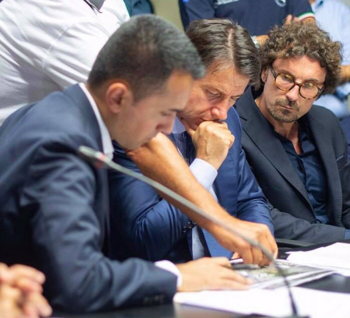 Crollo ponte a Genova, Di Maio su revoca concessioni: «Atteggiamento di Autostrade vergonoso»