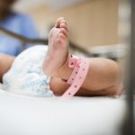 Due neonate sono morte di pertosse a Bergamo: le madri non erano vaccinate