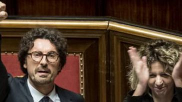 Toninelli pugno al senato