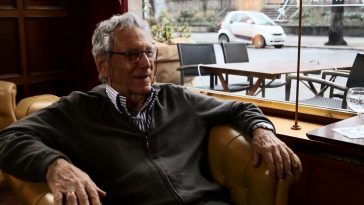 Amos Oz