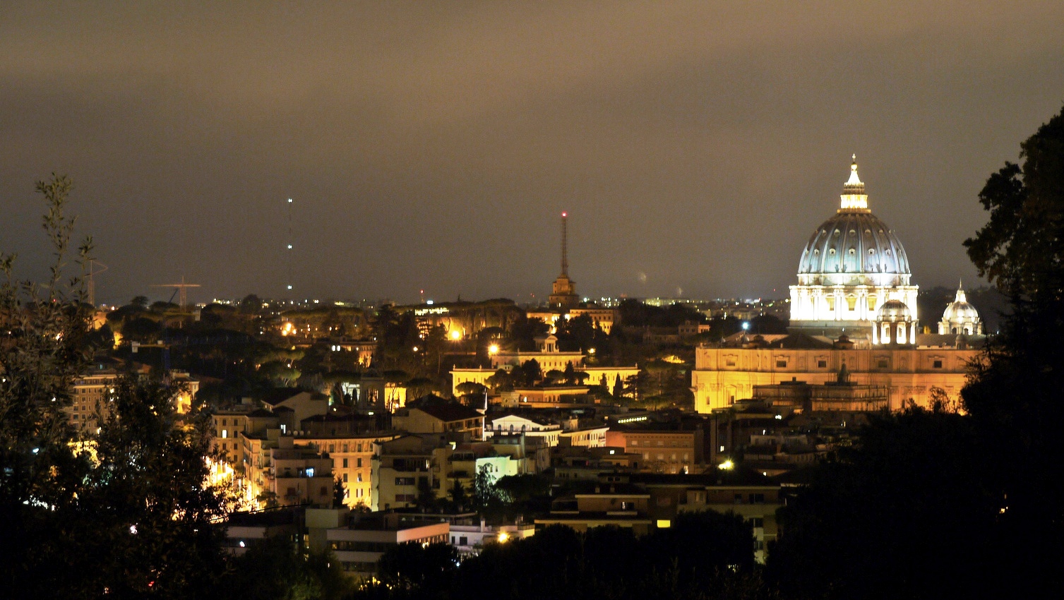 Roma di Notte: Il Colle Gianicolo di Notte