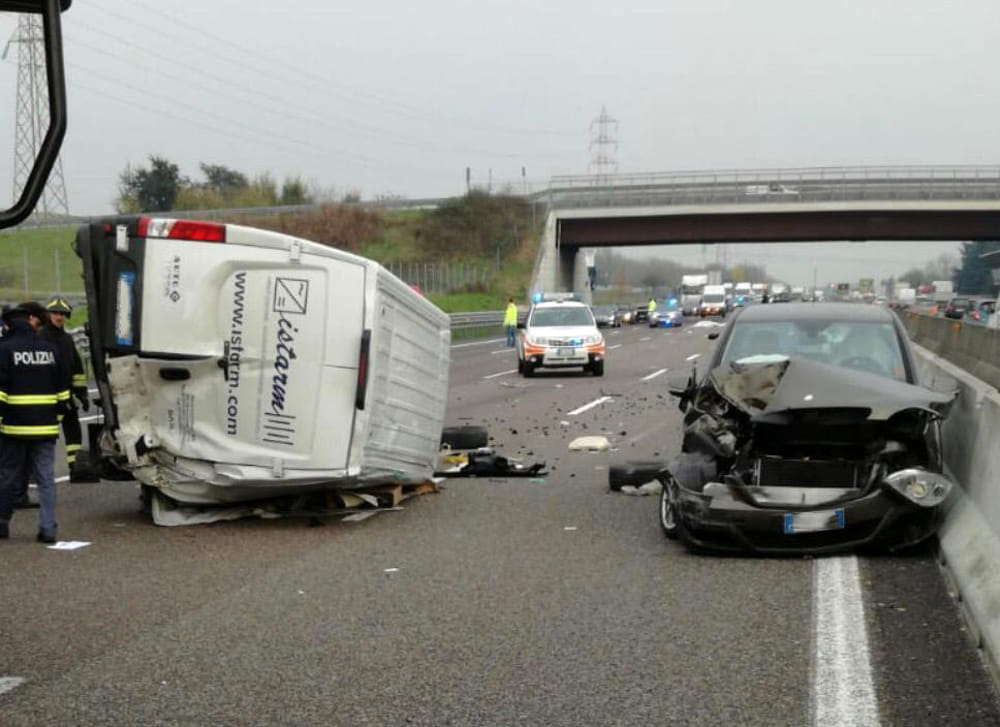 incidente a8 statale 336
