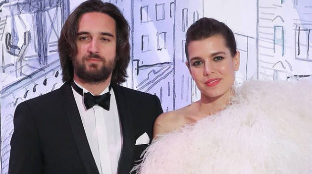 Charlotte Casiraghi Matrimonio Con Dimitri Rassam La Prima Foto Degli Sposi Dopo Il Si Urbanpost