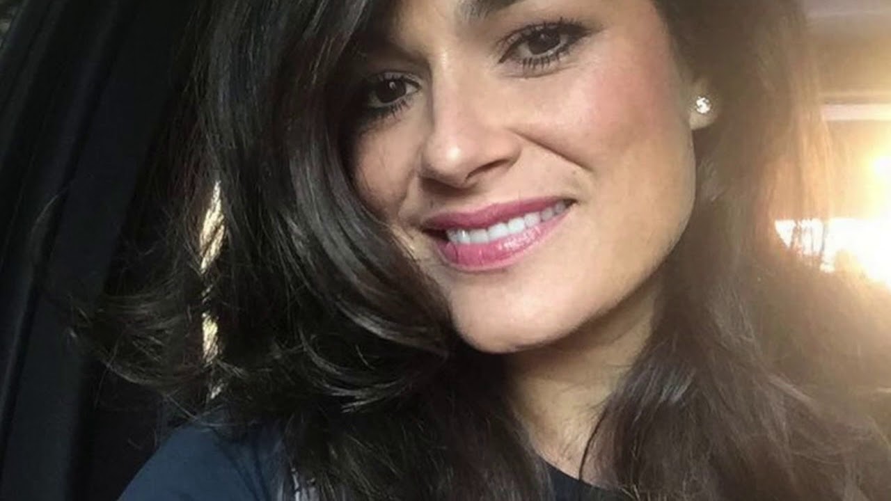 Alena Seredova Instagram, in intimo sul letto «Pura sensualità»