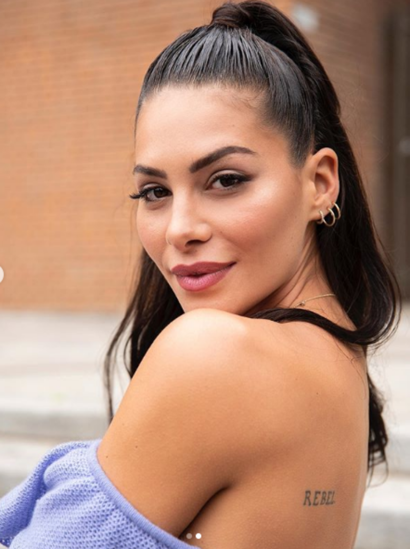Ludovica Valli Instagram, in topless alle Maldive «Che
